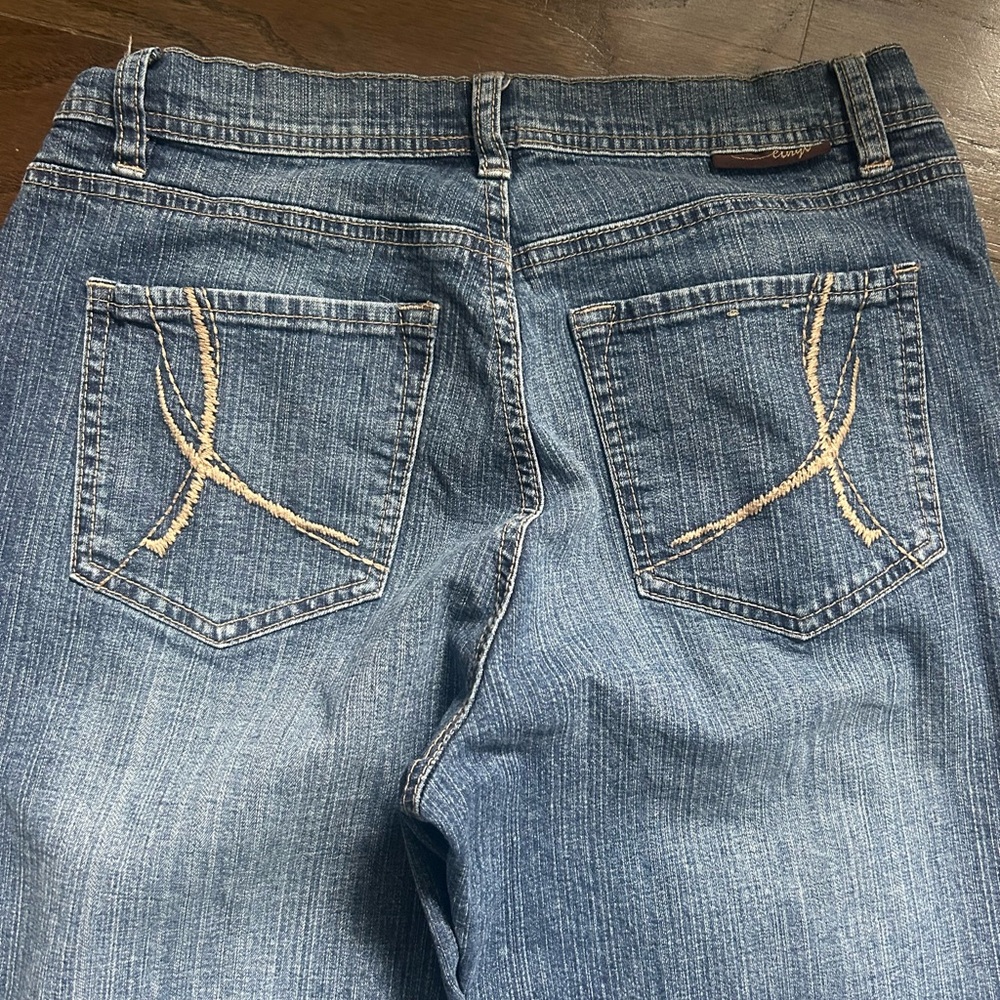 Classic Denim Flare Jeans with Intricate Embroidered Gold Design - Picture 4 of 12